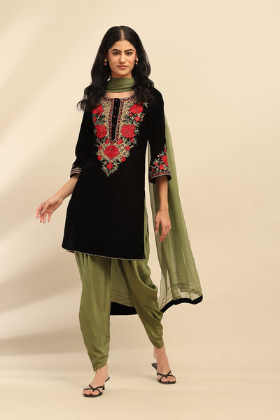 Aarke Ritu Kumar Black Rania Velvet Kurta With Salwar And Dupatta indian designer wear online shopping melange singapore