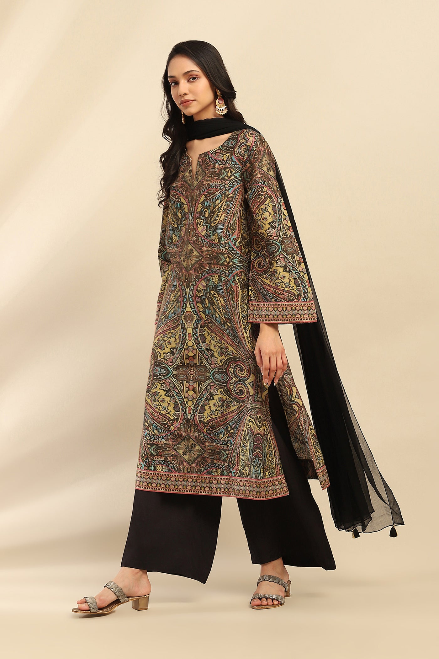 Aarke Ritu Kumar Black Tasavur Kurta With Pant And Dupatta indian designer wear online shopping melange singapore