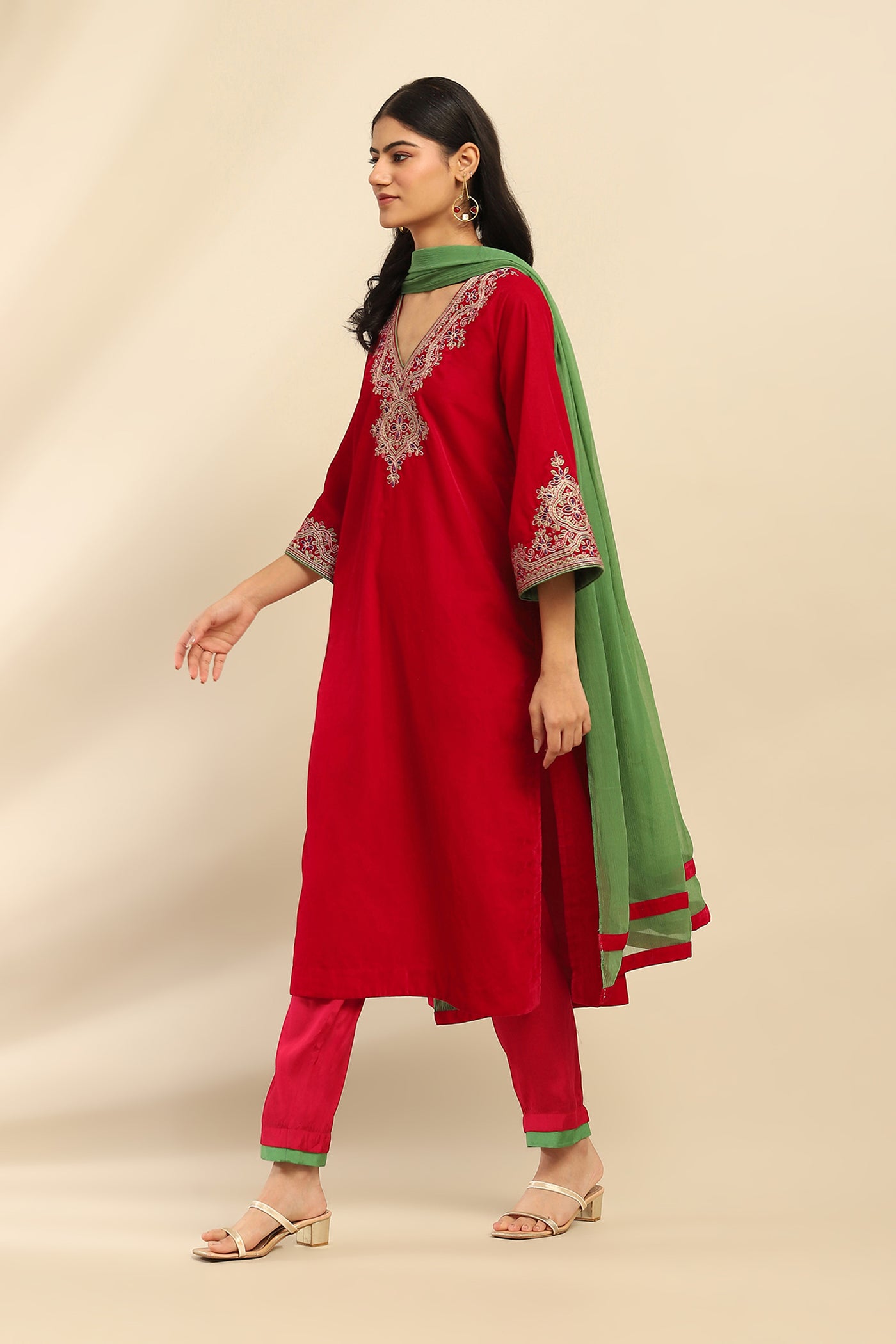 Aarke Ritu Kumar Magenta Roobab Velvet Kurta With Churidar And Dupatta indian designer wear online shopping melange singapore