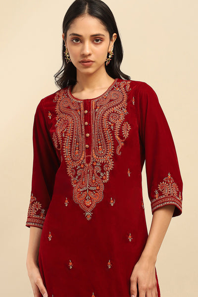 Aarke Ritu Kumar Maroon Gianna Velvet Kurta With Pant And Dupatta indian designer wear online shopping melange singapore