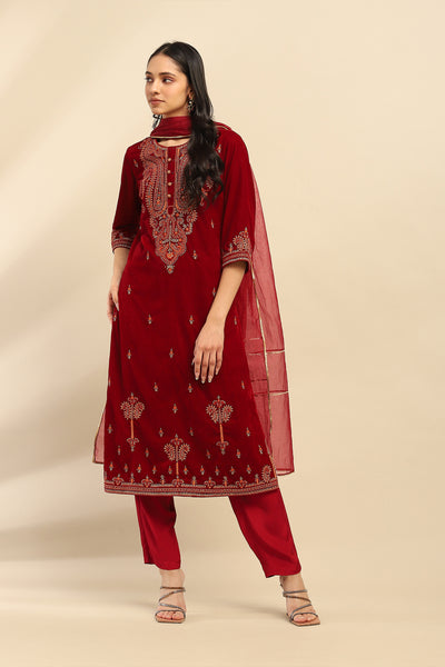 Aarke Ritu Kumar Maroon Gianna Velvet Kurta With Pant And Dupatta indian designer wear online shopping melange singapore