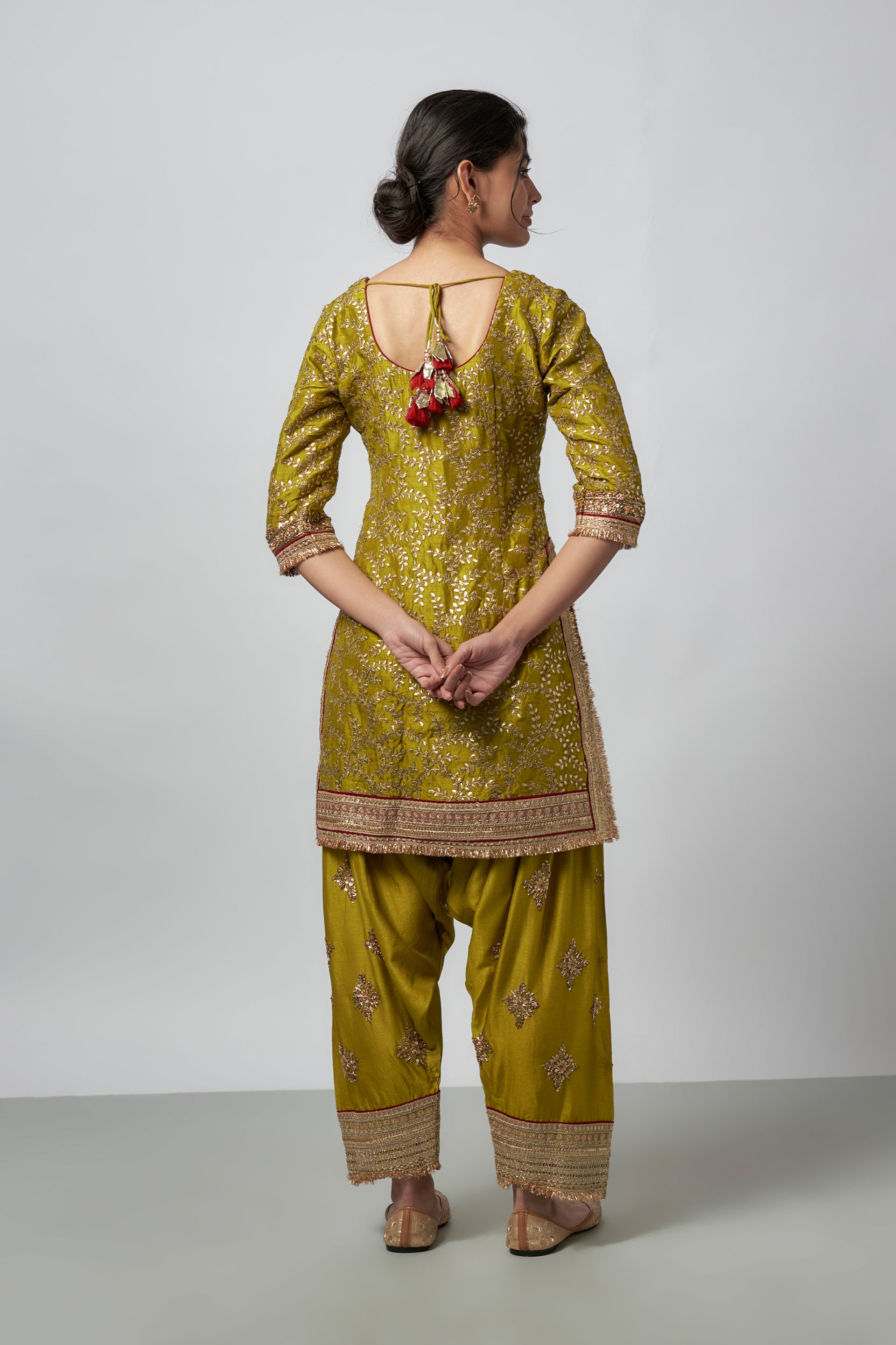 Gopi Vaid Surbhi Salwar Set indian designer wear online shopping melange singapore