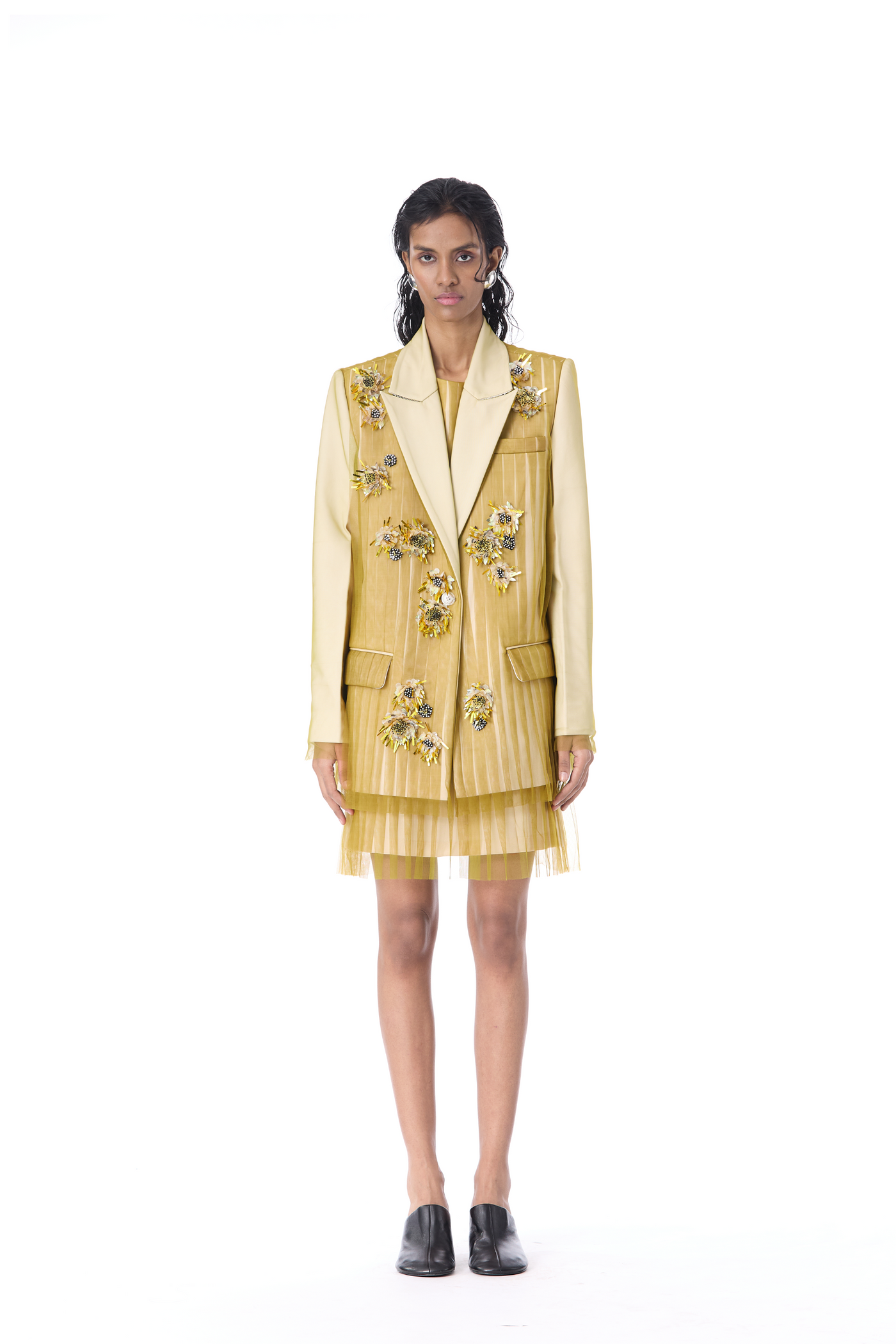 Kanika Goyal Xanthe Embellished Blazer indian designer wear online shopping melange singapore