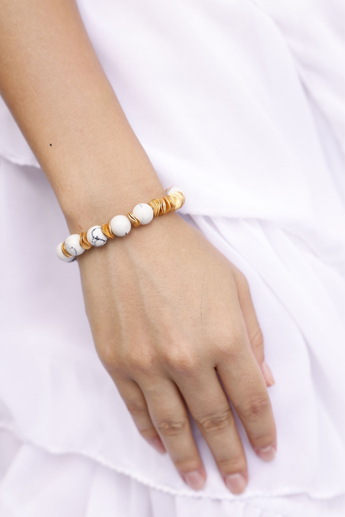 MNSH Bohême Beads Howlite Ball Bracelet White Gold Festivals Resort Gifting Online Shopping Melange Singapore Indian Designer Wear