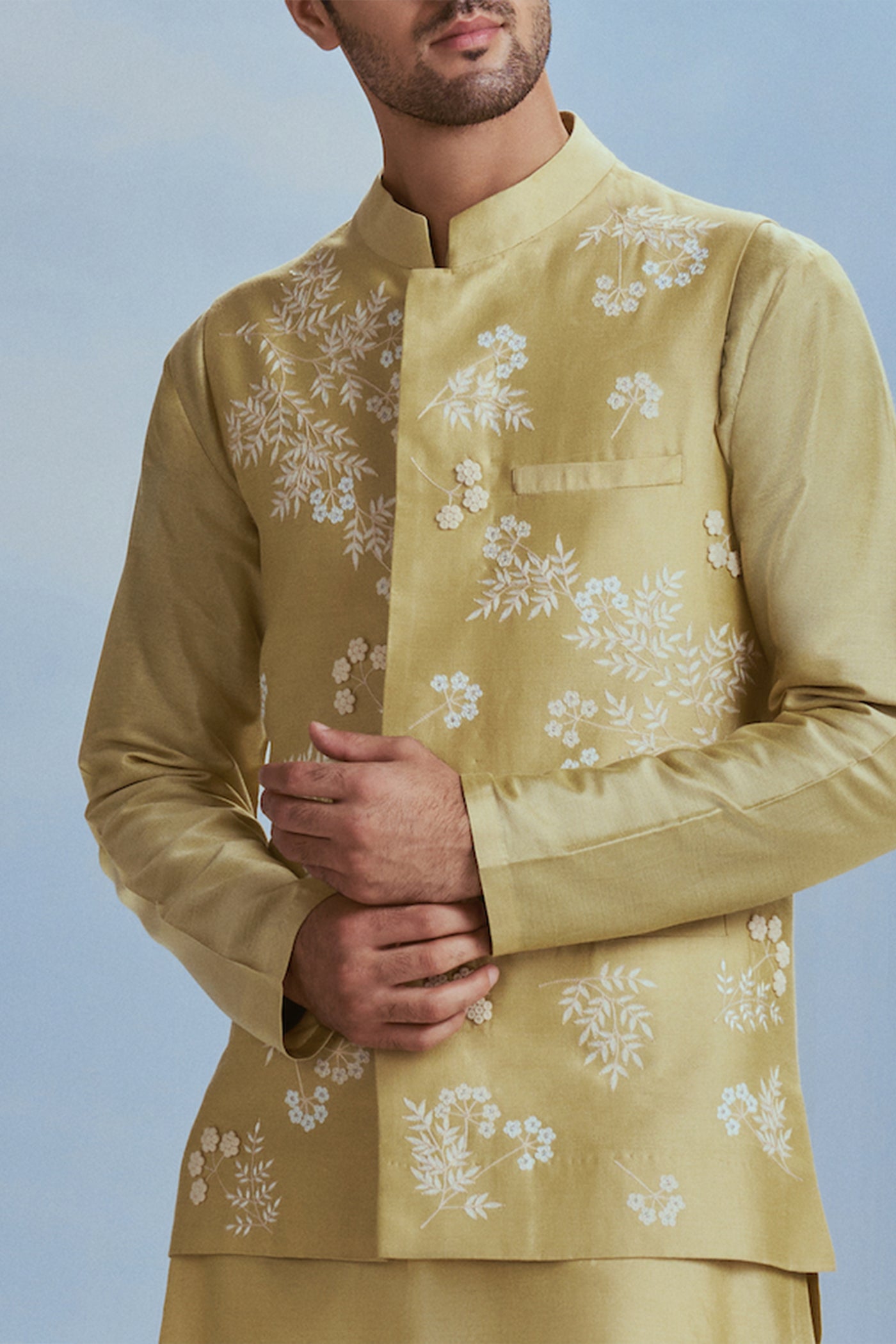 Nachiket Barve Menswear Mayflower Bundi Kurta Set indian designer wear online shopping melange singapore