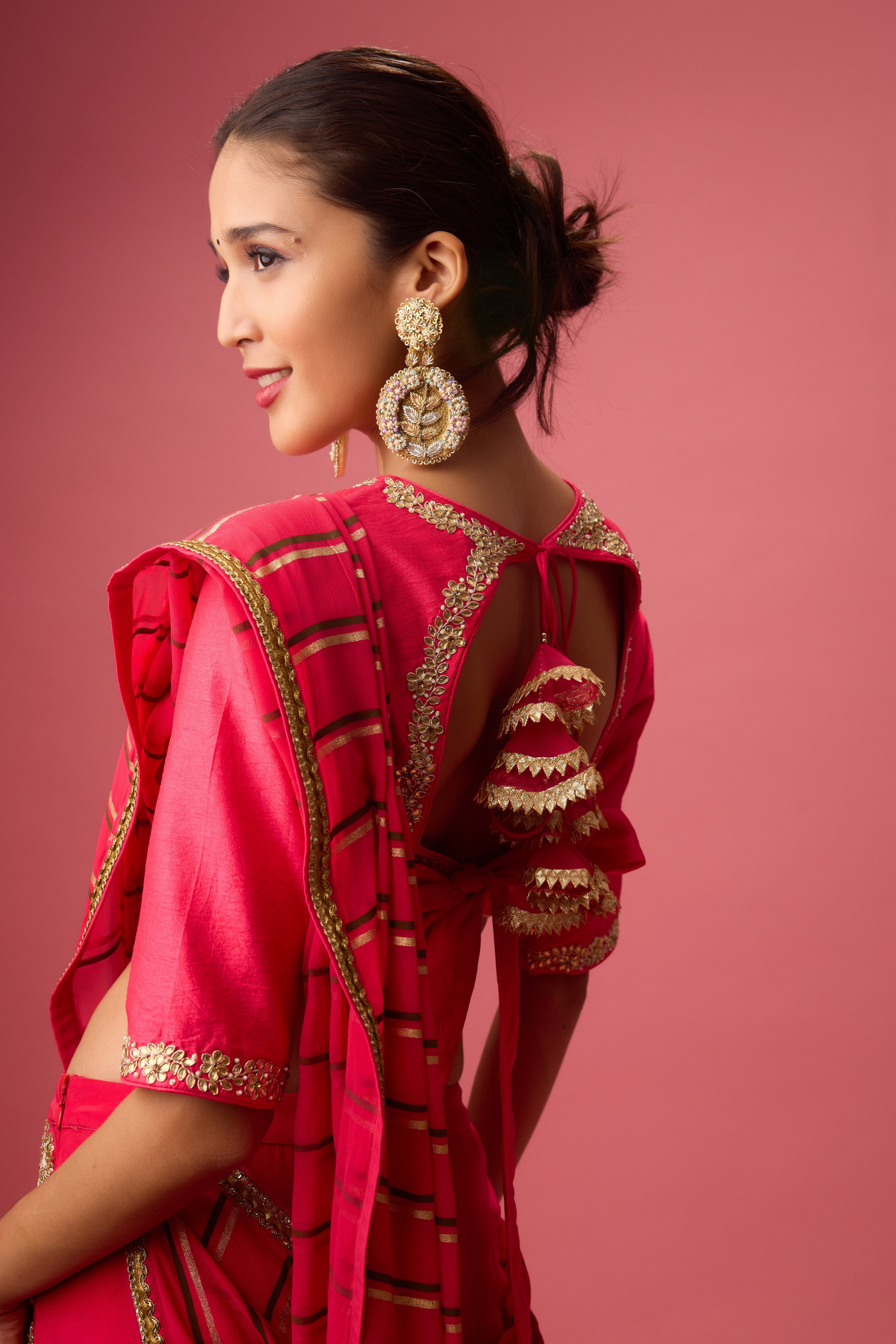 Double Layer Hand Embroidery Organza Lehenga Paired with Embroidery Blouse and Dupatta