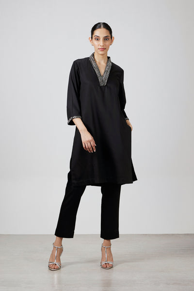 Pallavi Swadi Étoile Noir Kurta Set indian designer wear online shopping melange singapore