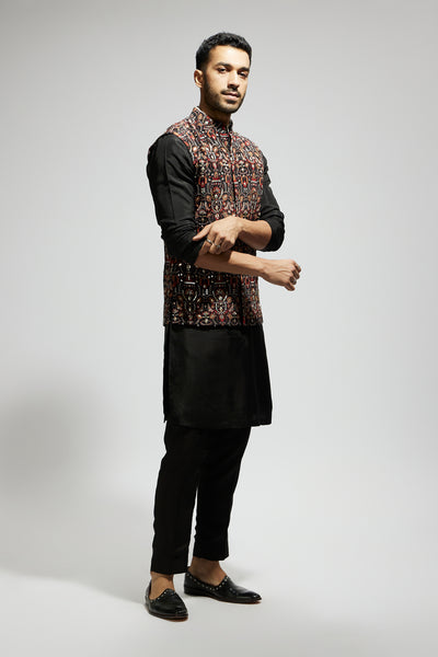 SVA Black Leaf Jaal Embellished Bundi With Black Kurta And Pants indian designer wear online shopping melange singapore