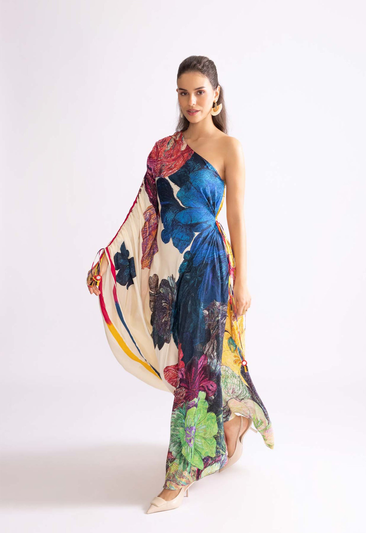 Saaksha & Kinni Alana Kaftan indian designer wear online shopping melange singapore