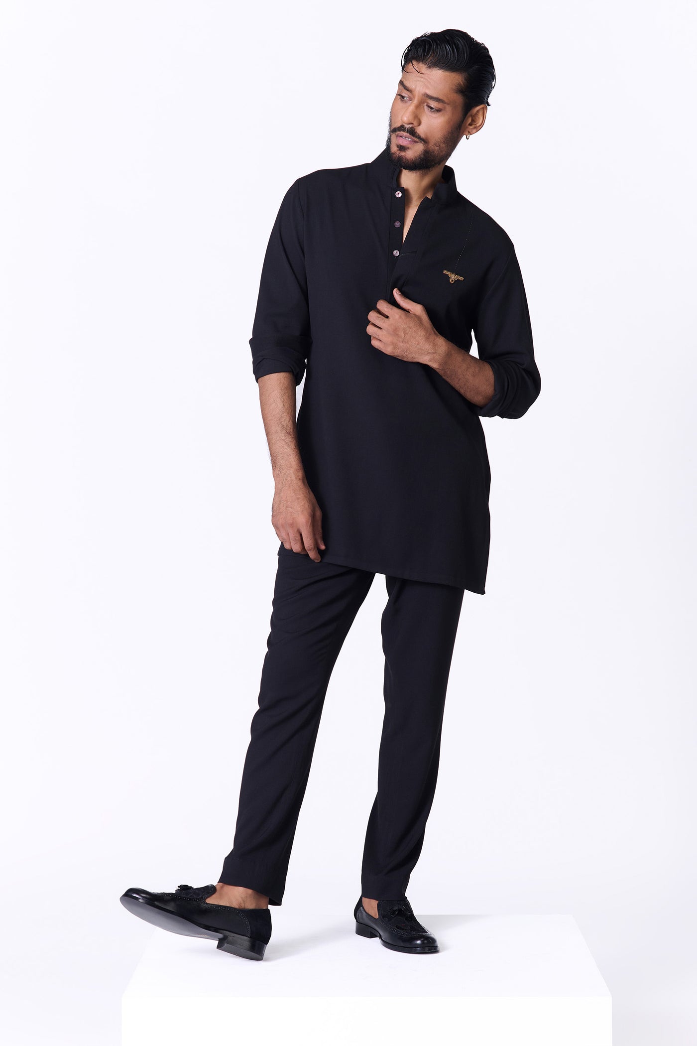 Shantanu & Nikhil Menswear Black Eagle Crested Kurta indian designer wear online shopping melange singapore