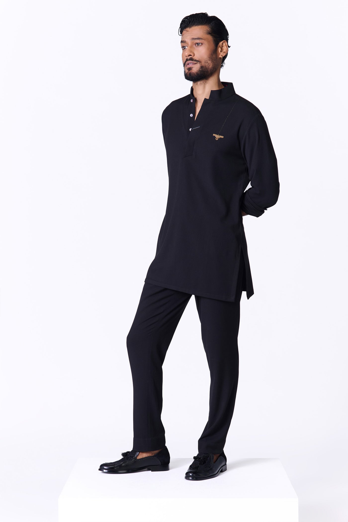 Shantanu & Nikhil Menswear Black Eagle Crested Kurta indian designer wear online shopping melange singapore