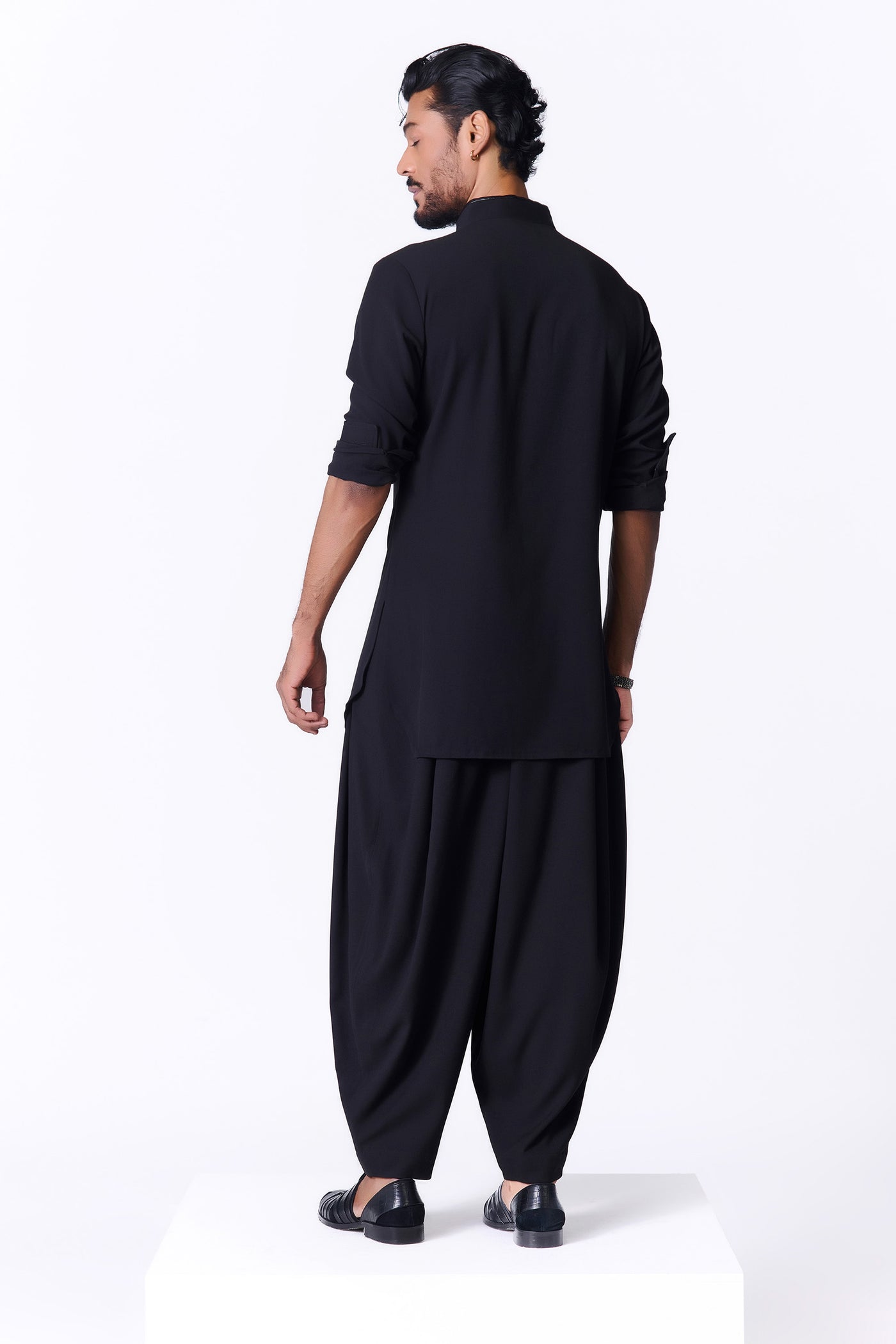 Shantanu & Nikhil Menswear Black Swarovski Kurta indian designer wear online shopping melange singapore
