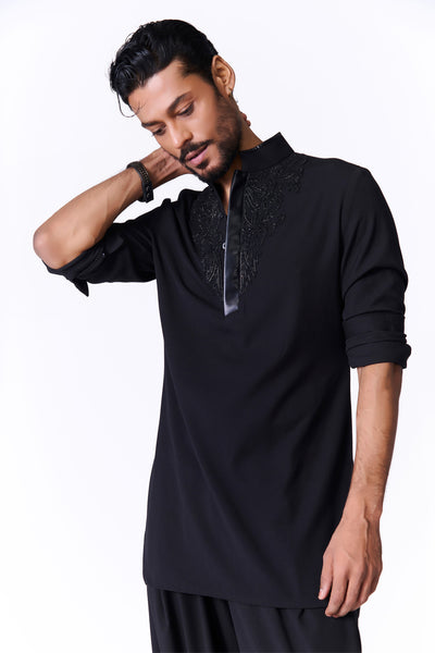 Shantanu & Nikhil Menswear Black Swarovski Kurta indian designer wear online shopping melange singapore
