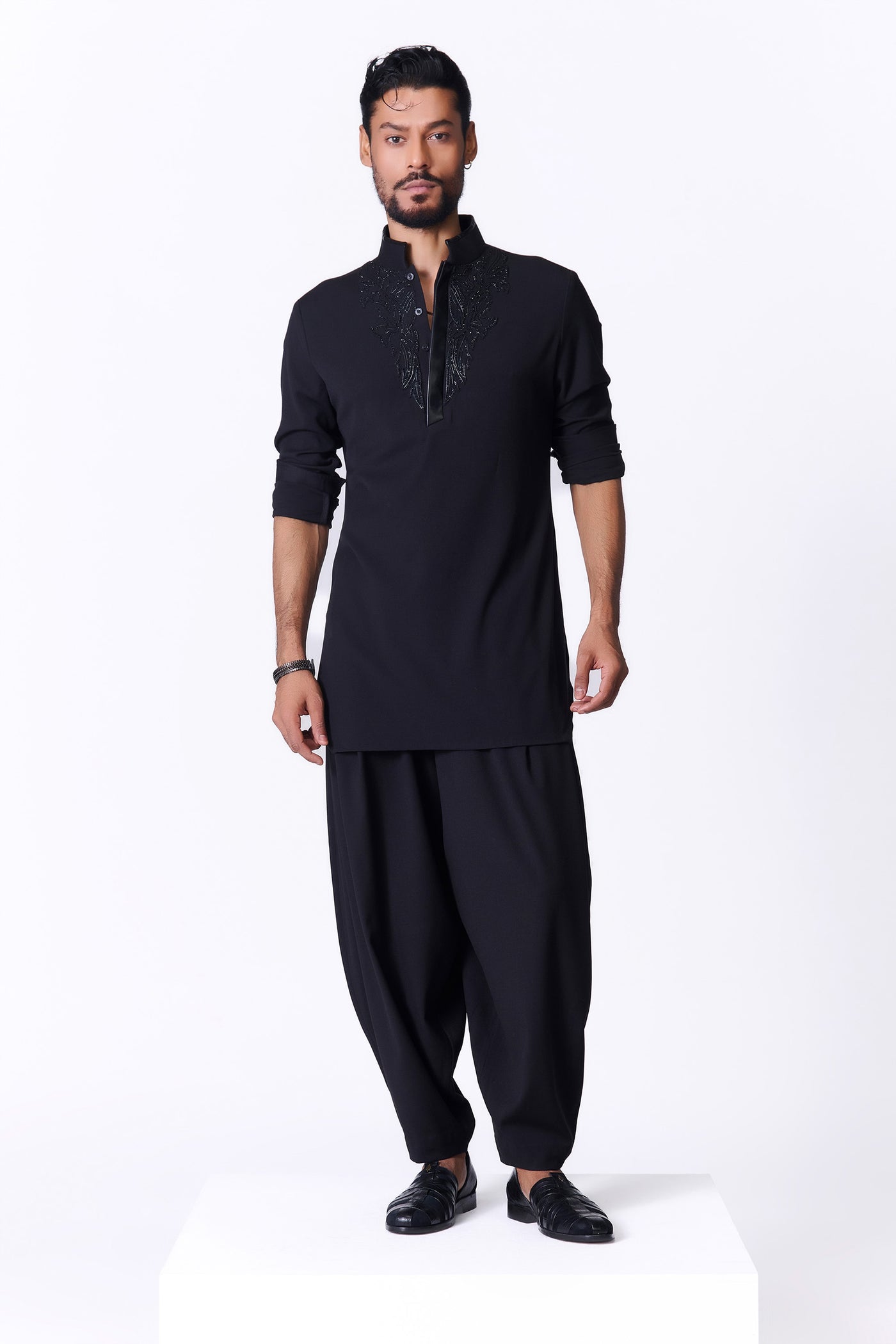 Shantanu & Nikhil Menswear Black Swarovski Kurta indian designer wear online shopping melange singapore
