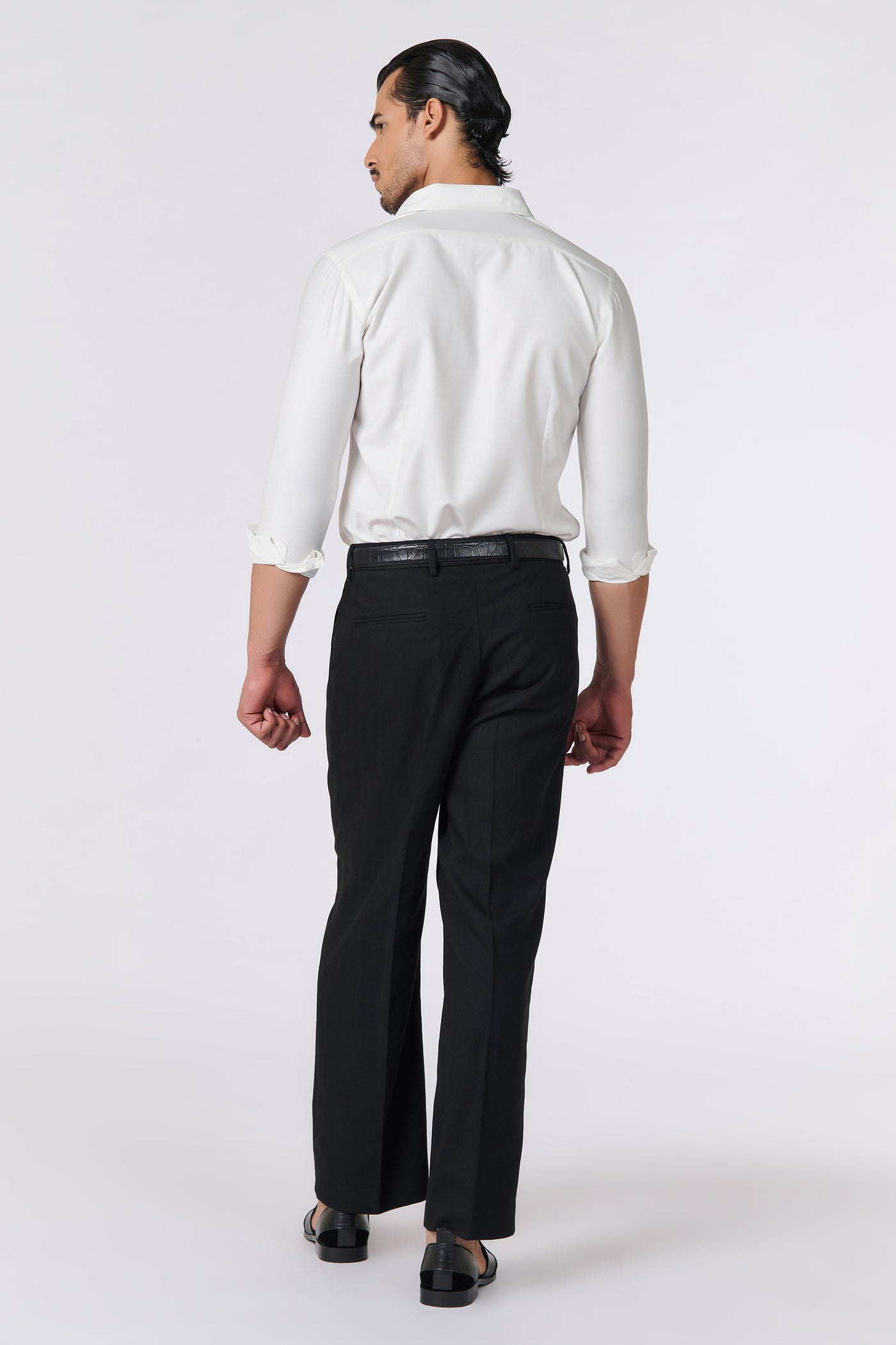 Shantanu & Nikhil Menswear Off White Shirt With Tucks Details Front