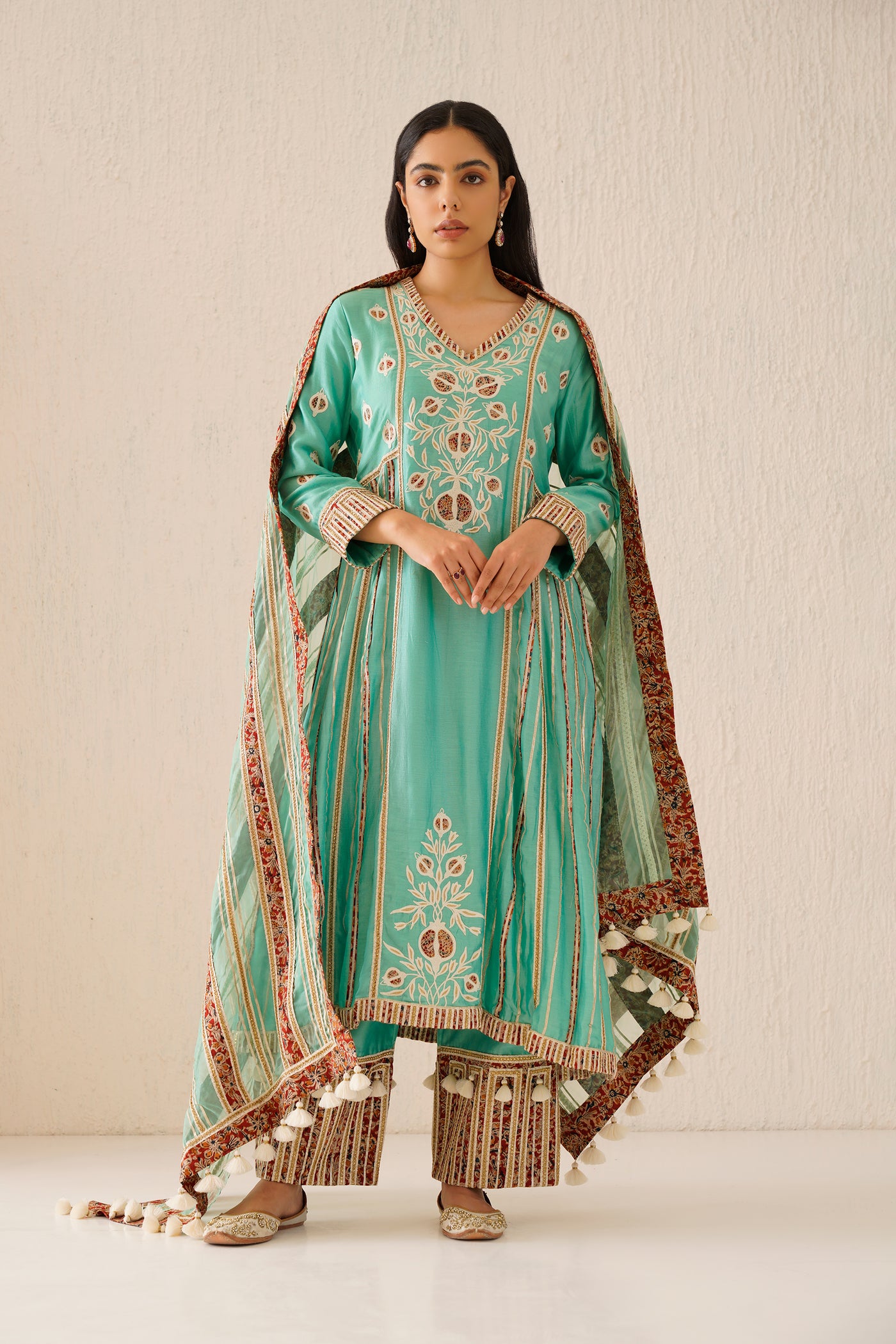 Simar Dugal Anaar Long Kurta With Side Pleats And Pants Mint Green indian designer wear online shopping melange singapore