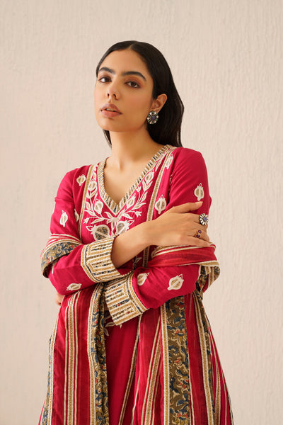 Simar Dugal Anaar Long Kurta With Side Pleats And Pants Reddish Pink indian designer wear online shopping melange singapore