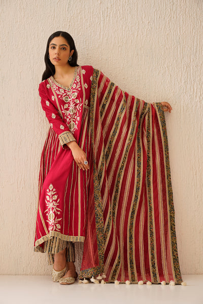 Simar Dugal Anaar Long Kurta With Side Pleats And Pants Reddish Pink indian designer wear online shopping melange singapore