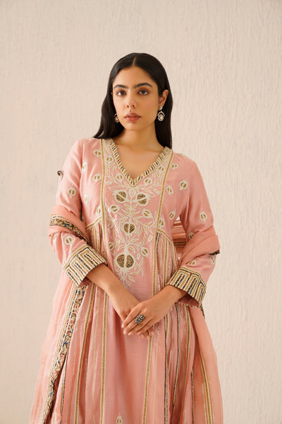 Simar Dugal Anaar Long Kurta With Side Pleats And Pants Rose Pink indian designer wear online shopping melange singapore