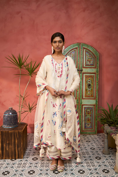 Simar Dugal Ikat Applique Long Kurta With Pants Ivory indian designer wear online shopping melange singapore