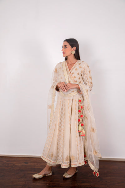 Simar Dugal Mahira Crossover indian designer wear online shopping melange singapore