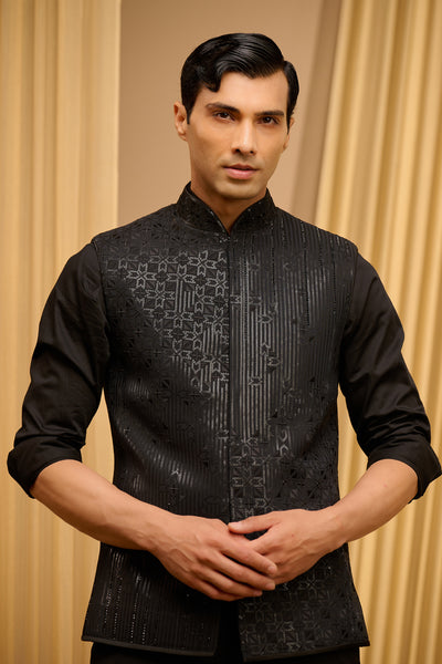 Tarun Tahiliani Menswear Chikankari Waistcoat Set indian designer wear online shopping melange singapore
