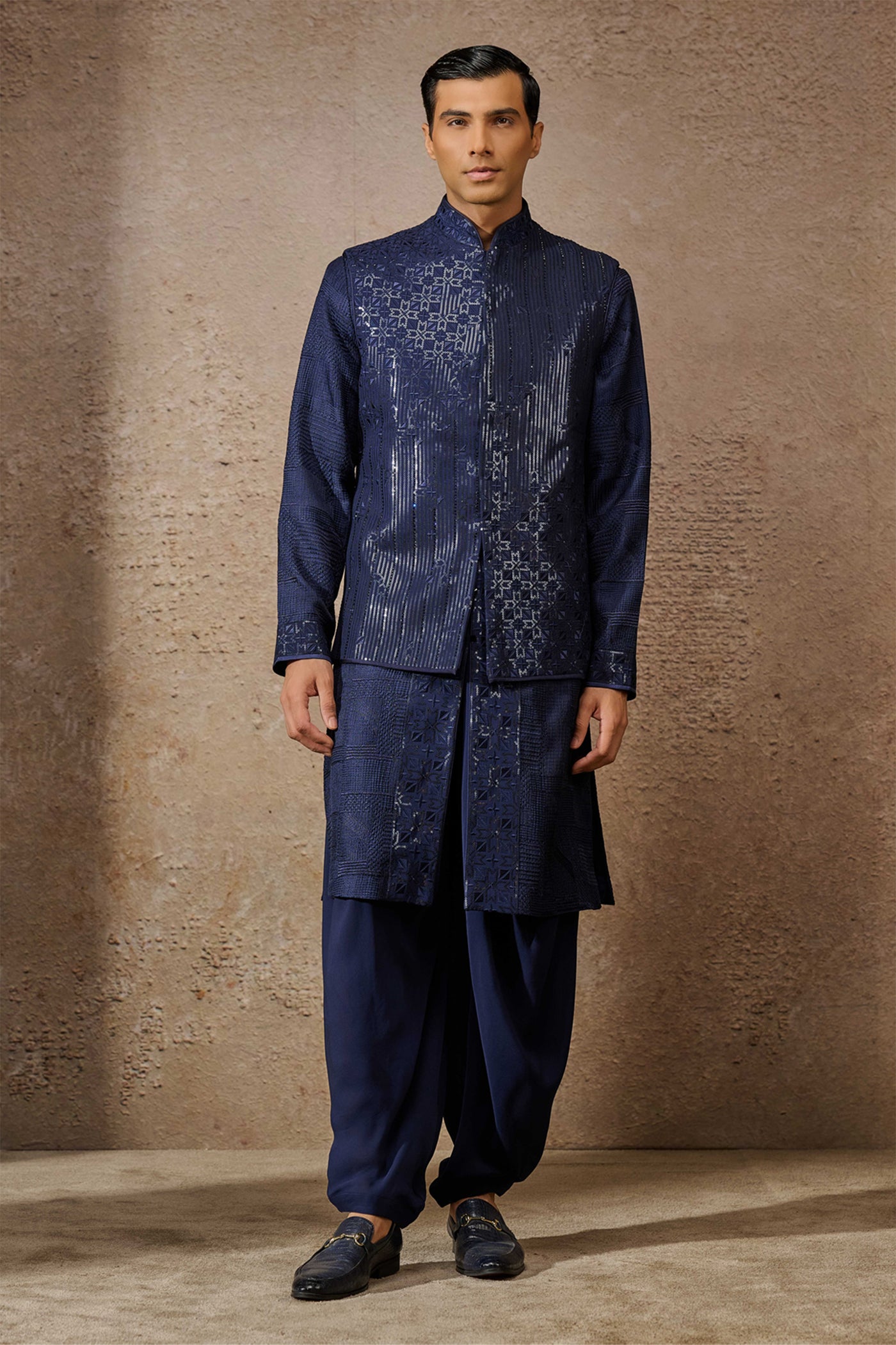 Tarun Tahiliani Menswear Chikankari Waistcoat Set indian designer wear online shopping melange singapore