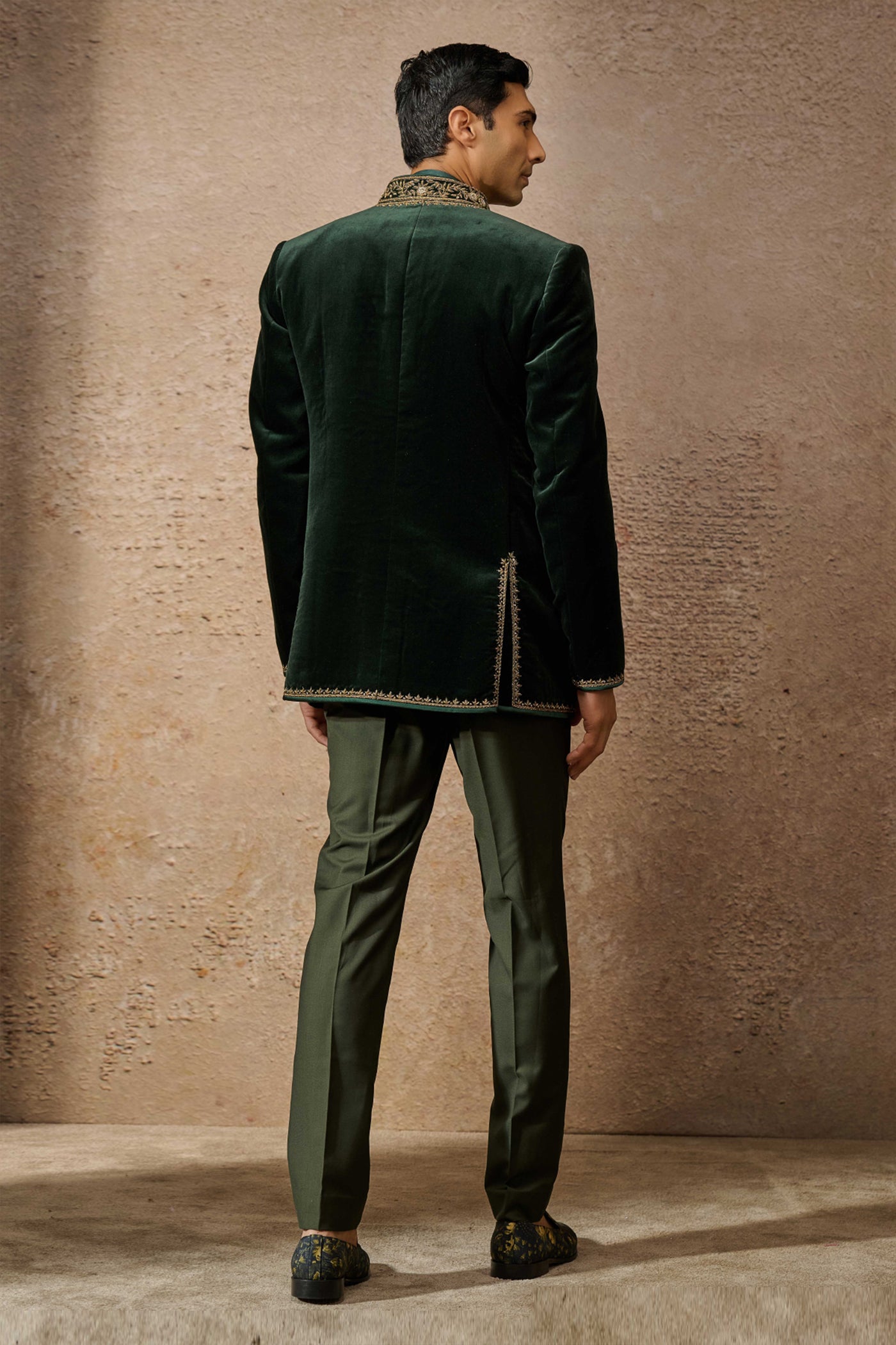 Tarun Tahiliani Menswear Emerald Indowestern Bandgala Set indian designer wear online shopping melange singapore