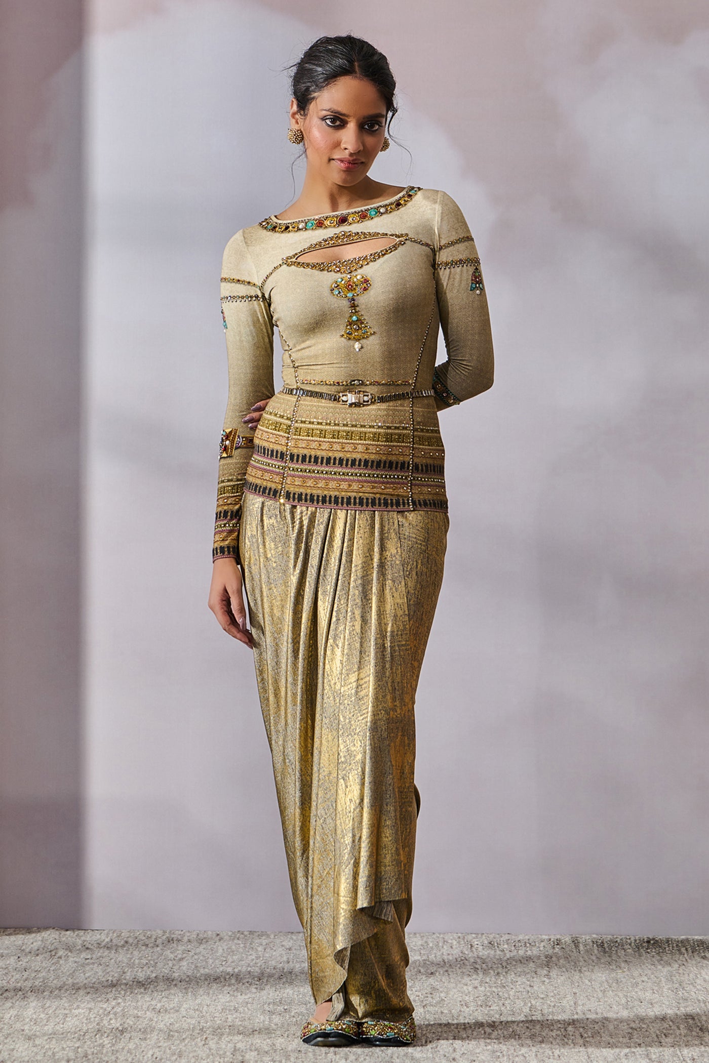 Tarun Tahiliani T-shirt Oyster indian designer wear online shopping melange singapore