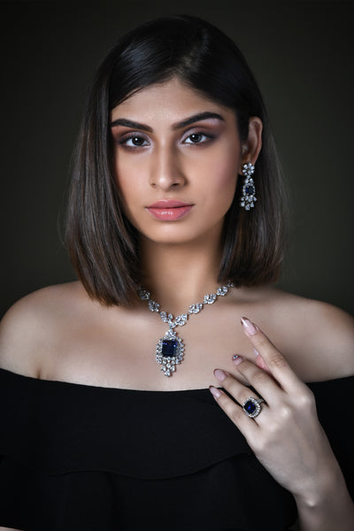 Tesoro Royalty With This Stunning Cocktail Swarovski Necklace indian designer wear online shopping melange singapore