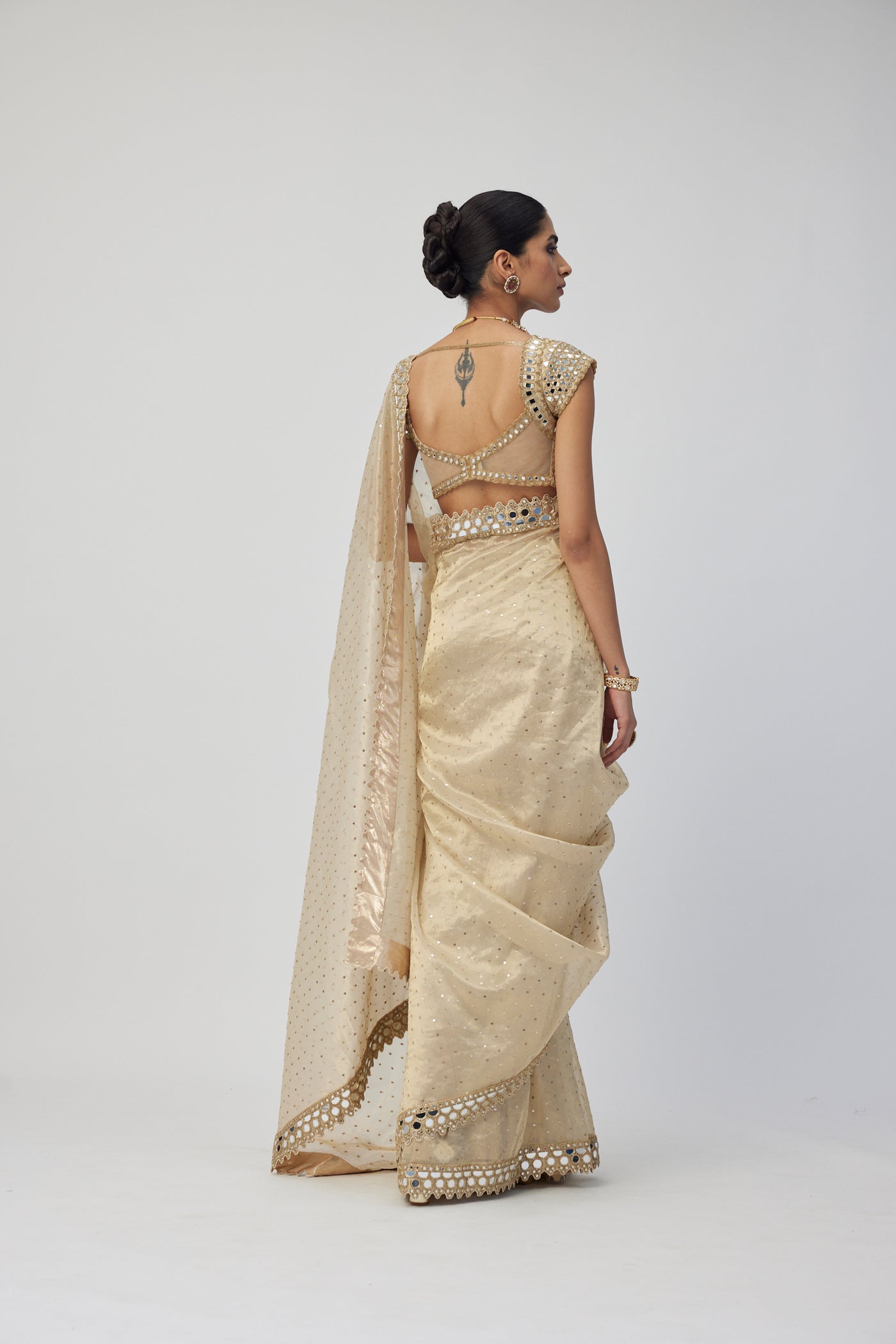 V Vani Vats Golden Shimmer Organza Saree Set indian designer wear online shopping melange singapore